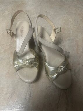 Cordani Metallic Gold Knot Slingback Heels